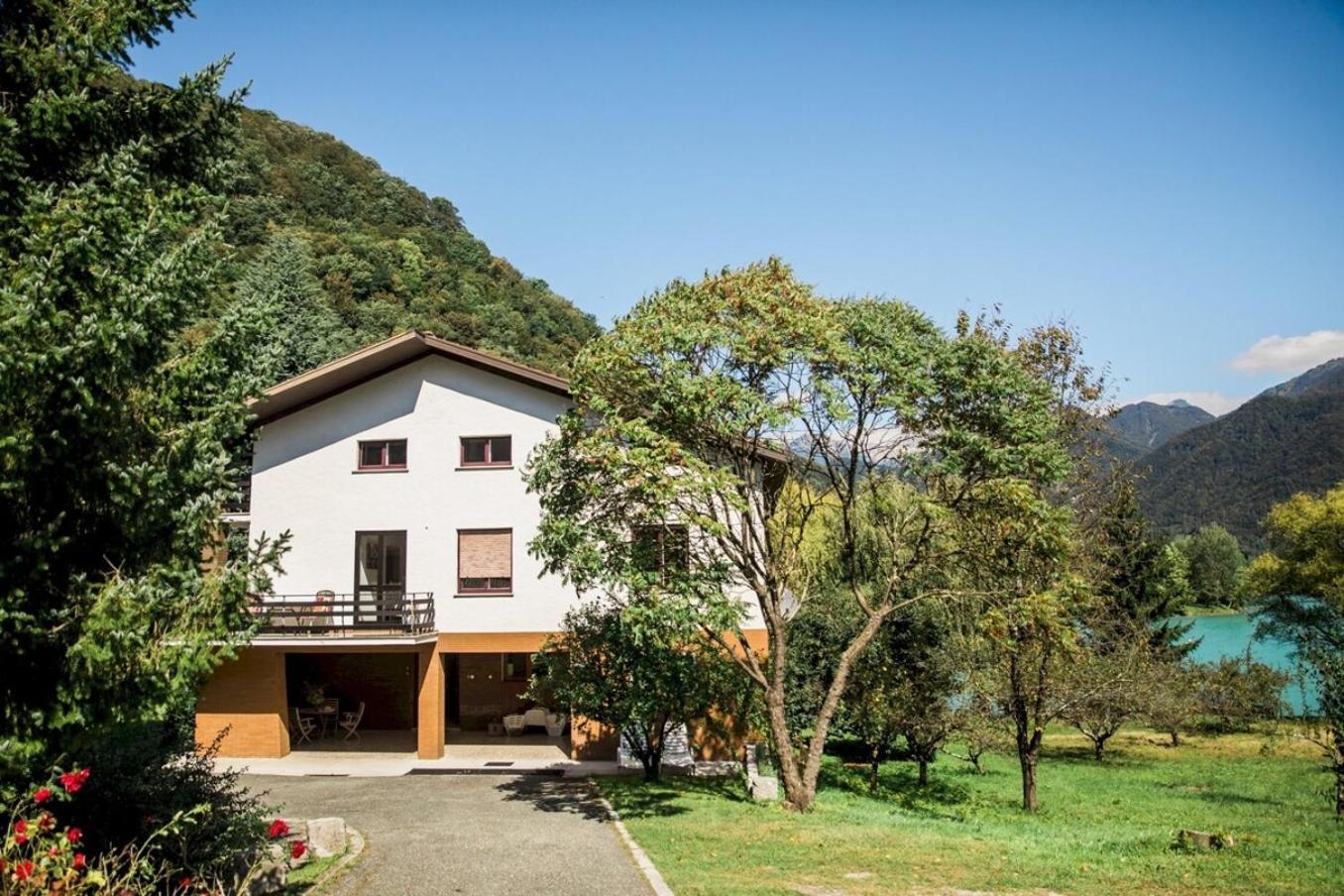 Vila Labod, Unique Villa At The Lake Most na Soči Zewnętrze zdjęcie